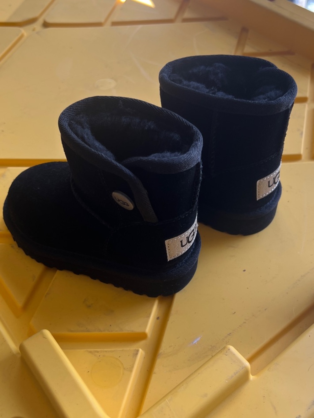 UGG Kids Black Button-Closure Mini Boot